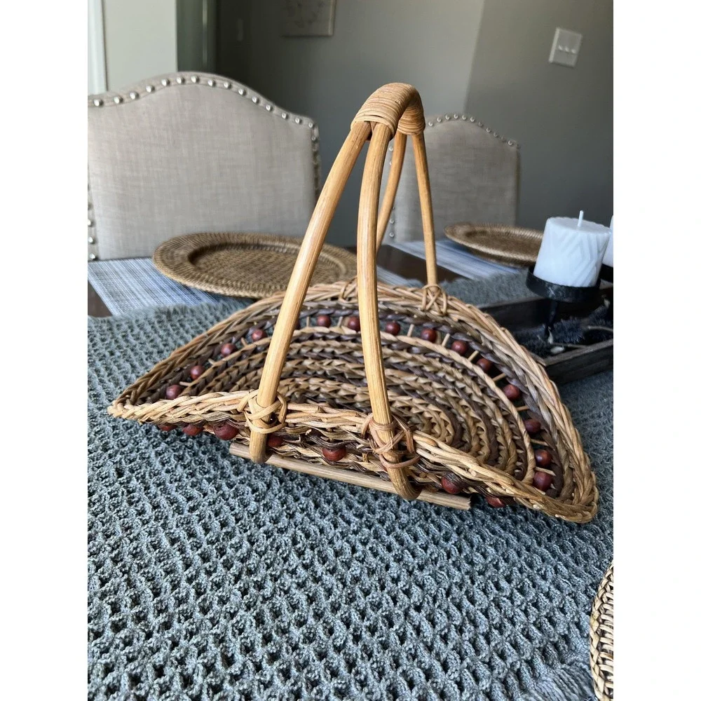 N/A vintage wicker